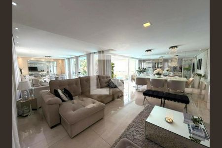 Casa à venda com 3 quartos, 302m² em Interlagos, São Paulo