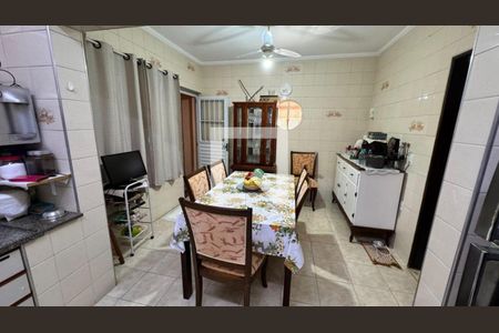 Casa à venda com 4 quartos, 256m² em Jardim Santana, Campinas