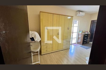 Casa à venda com 4 quartos, 256m² em Jardim Santana, Campinas