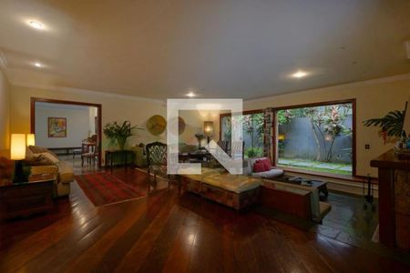 Casa à venda com 4 quartos, 430m² em Santo Amaro, São Paulo