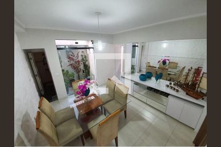 Casa à venda com 3 quartos, 266m² em Vila Scarpelli, Santo André
