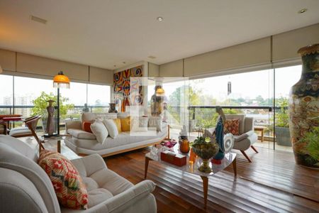 Apartamento à venda com 3 quartos, 220m² em Santo Amaro, São Paulo