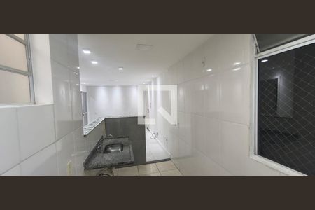 Cozinha de apartamento para alugar com 2 quartos, 45m² em Bom Pastor, Belford Roxo