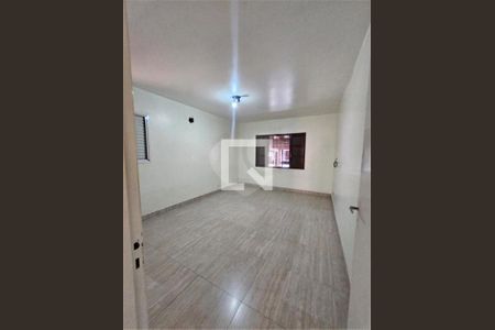 Casa à venda com 4 quartos, 225m² em Vila Miami, São Paulo