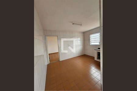 Casa à venda com 4 quartos, 225m² em Vila Miami, São Paulo