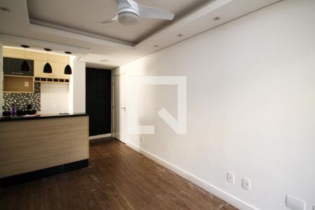 Sala de apartamento para alugar com 2 quartos, 48m² em Parque Rincao, Cotia