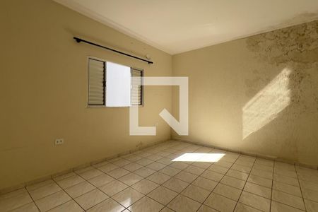 Quarto 1 de casa para alugar com 2 quartos, 300m² em Jardim Santa Paula, Guarulhos