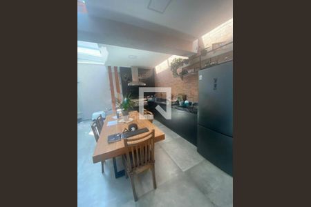 Casa à venda com 3 quartos, 100m² em Cidade Dutra, São Paulo