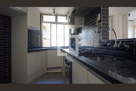 Cozinha  de apartamento à venda com 1 quarto, 40m² em Mont’serrat, Porto Alegre