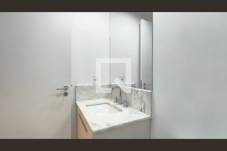 Banheiro de kitnet/studio à venda com 1 quarto, 24m² em Chácara Klabin, São Paulo