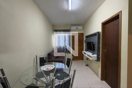 Sala de casa de condomínio para alugar com 2 quartos, 38m² em Cidade das Crianças, Praia Grande
