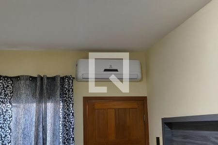 Sala de casa de condomínio para alugar com 2 quartos, 38m² em Cidade das Crianças, Praia Grande