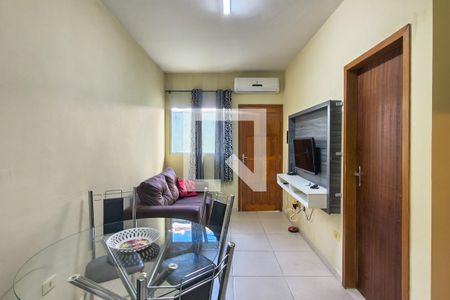 Sala de casa de condomínio para alugar com 2 quartos, 38m² em Cidade das Crianças, Praia Grande
