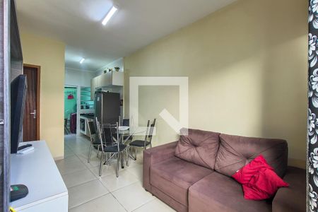 Sala de casa de condomínio para alugar com 2 quartos, 38m² em Cidade das Crianças, Praia Grande