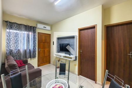 Sala de casa de condomínio para alugar com 2 quartos, 38m² em Cidade das Crianças, Praia Grande