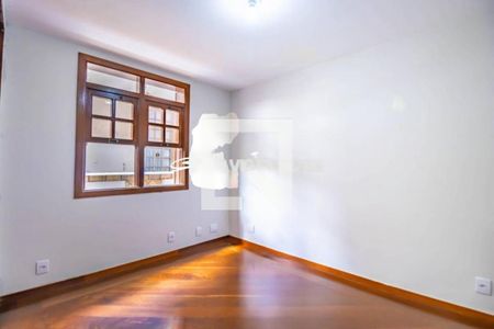 Casa à venda com 7 quartos, 640m² em Santa Tereza, Belo Horizonte