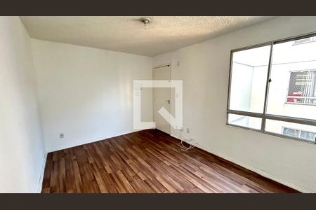 Sala de apartamento para alugar com 2 quartos, 41m² em Vila Alzira, Guarulhos