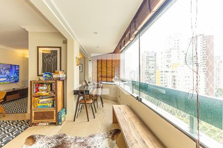 Sala de apartamento para alugar com 3 quartos, 149m² em Moema, São Paulo