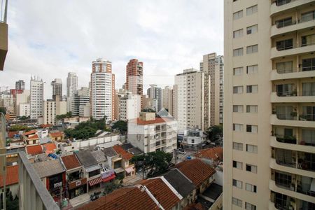 Vista da Sala e Cozinha de apartamento para alugar com 1 quarto, 35m² em Pinheiros, São Paulo