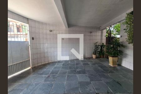 Casa à venda com 3 quartos, 215m² em Jardim Orly, São Paulo
