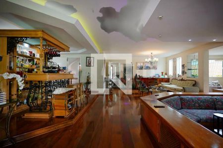 Casa à venda com 5 quartos, 580m² em Santo Amaro, São Paulo