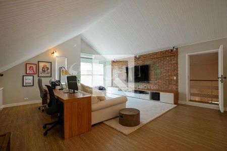 Casa à venda com 3 quartos, 530m² em Jardim Vitoria Regia, São Paulo