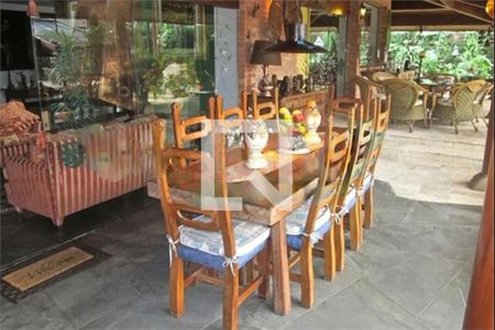 Casa à venda com 6 quartos, 900m² em Granja Julieta, São Paulo