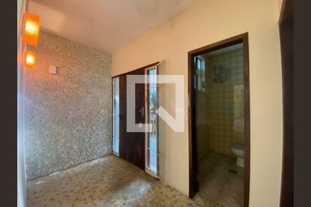 Casa à venda com 3 quartos, 300m² em Jardim Santa Helena, São Paulo