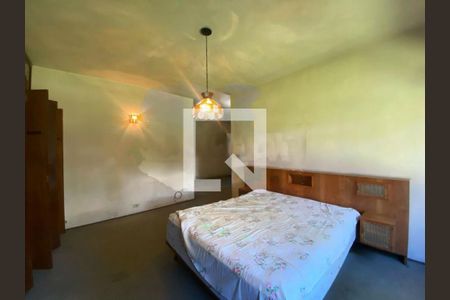 Casa à venda com 3 quartos, 300m² em Jardim Santa Helena, São Paulo