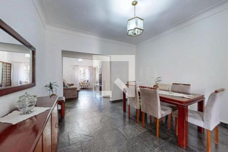 Casa à venda com 4 quartos, 220m² em Indianópolis, São Paulo