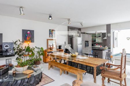 Casa à venda com 3 quartos, 540m² em Brooklin, São Paulo