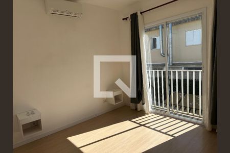 Suite de casa de condomínio para alugar com 3 quartos, 105m² em Jardim Rancho Alegre, Barueri
