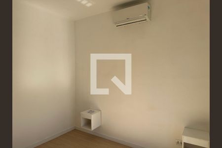 Suite de casa de condomínio para alugar com 3 quartos, 105m² em Jardim Rancho Alegre, Barueri