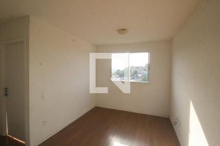 Sala de apartamento para alugar com 2 quartos, 42m² em Cerâmica, Nova Iguaçu