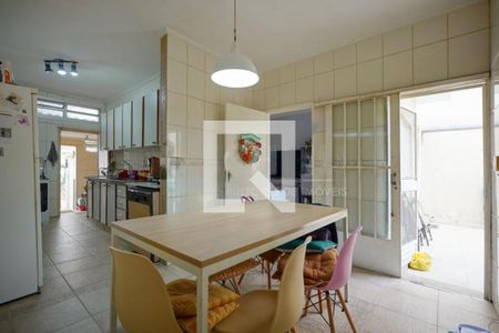 Casa à venda com 3 quartos, 238m² em Santo Amaro, São Paulo