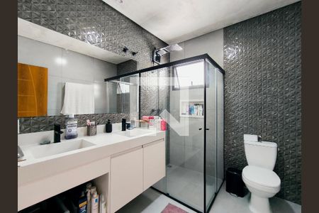 Banheiro da Suíte de casa de condomínio à venda com 3 quartos, 170m² em Corrupira, Jundiaí