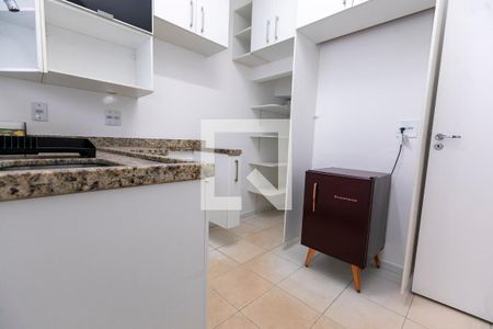 COZINHA de casa de condomínio para alugar com 3 quartos, 102m² em Fazenda Santa Cândida, Campinas