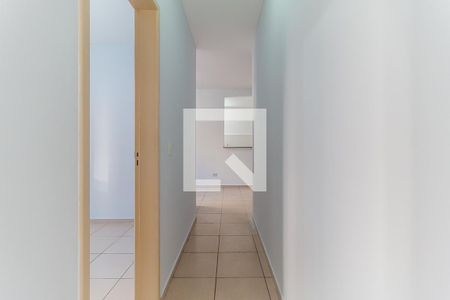 Corredor  de apartamento para alugar com 3 quartos, 65m² em Vila Mogilar, Mogi das Cruzes