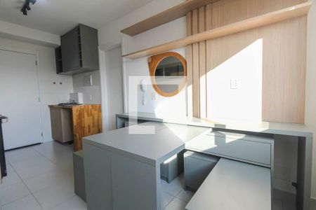 Sala/Cozinha de apartamento para alugar com 1 quarto, 27m² em Vila Ema, São Paulo