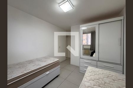 Quarto 1 de apartamento para alugar com 2 quartos, 69m² em Barra Olímpica, Rio de Janeiro
