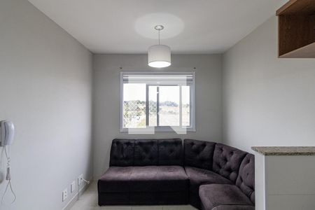 Sala/Cozinha/Área de Serviço  de apartamento para alugar com 2 quartos, 32m² em Vila Carmosina, São Paulo