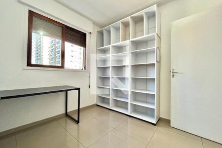 Quarto 2 de apartamento para alugar com 2 quartos, 61m² em Vila Alexandria, São Paulo
