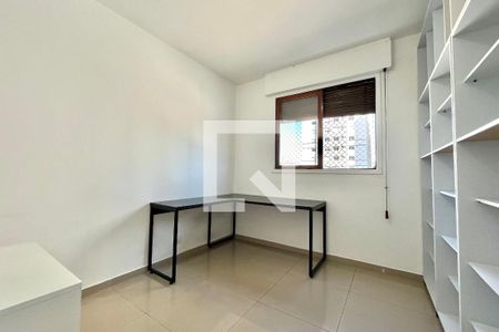 Quarto 2 de apartamento para alugar com 2 quartos, 61m² em Vila Alexandria, São Paulo