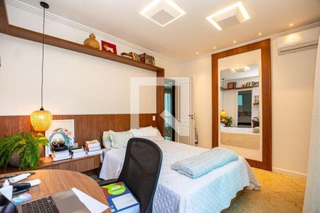 Casa à venda com 3 quartos, 300m² em Piratininga, Niterói