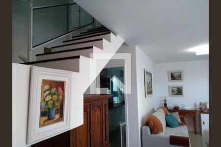 Casa à venda com 4 quartos, 137m² em Camboinhas, Niterói
