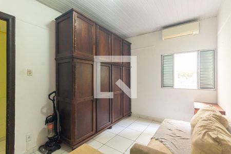 Quarto 2 de casa para alugar com 2 quartos, 80m² em Penha de França, São Paulo