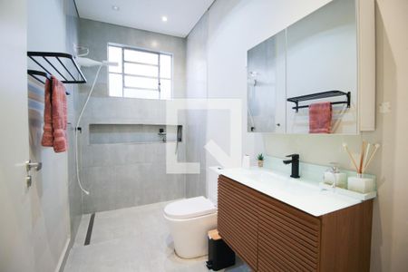 Banheiro de casa à venda com 2 quartos, 138m² em Indianópolis, São Paulo
