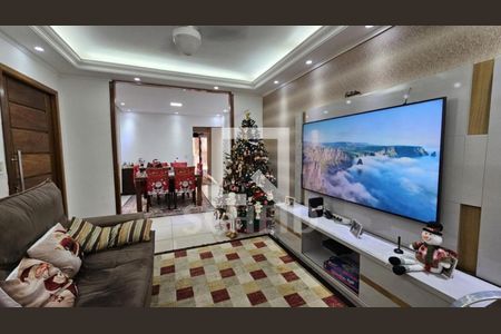Casa à venda com 3 quartos, 130m² em Jardim Lallo, São Paulo