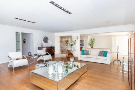 Casa à venda com 4 quartos, 874m² em Fazenda Morumbi, São Paulo