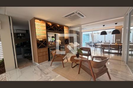 Adega de casa de condomínio à venda com 5 quartos, 510m² em Residencial Granville, Goiânia